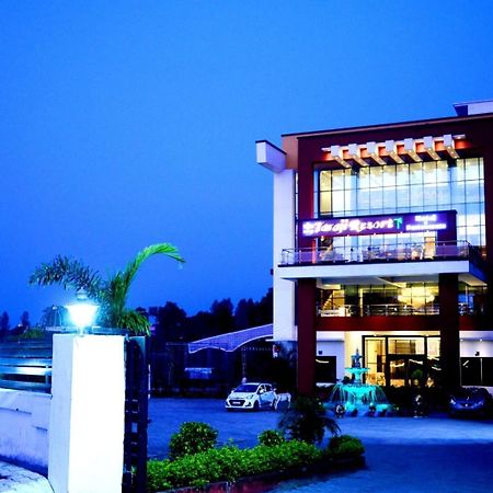 Taraji Resort Ayodhya Extérieur photo
