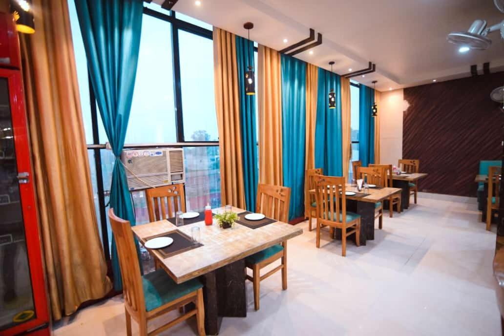 Taraji Resort Ayodhya Extérieur photo