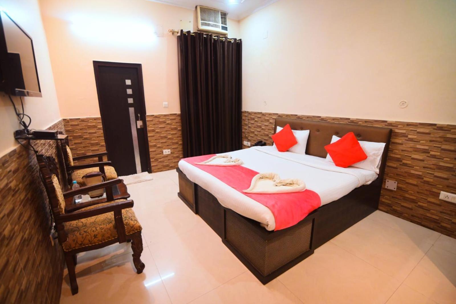 Taraji Resort Ayodhya Extérieur photo
