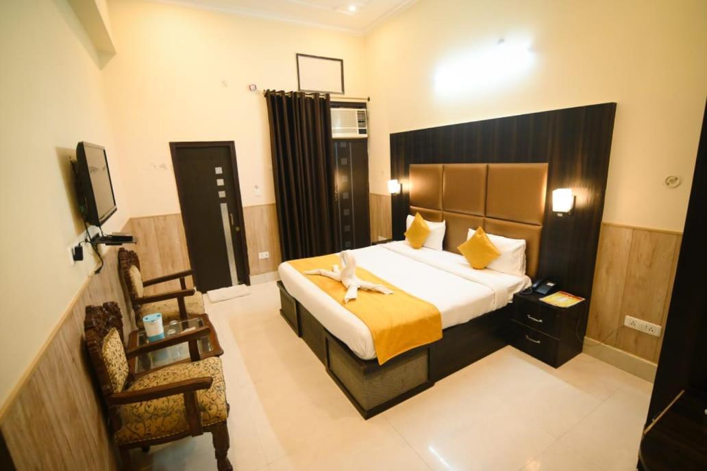 Taraji Resort Ayodhya Extérieur photo